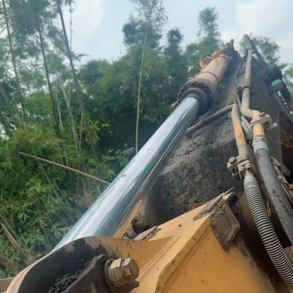 Гидроцилиндр рукояти Hyundai R330LC-7 31Q9-50130 (4) Гидроцилиндр рукояти Hyundai R330LC-7 31Q9-50130